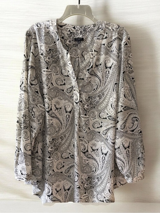 Talbots Tops - Talbots Black & White Paisley V-Neck Tunic Size 2X